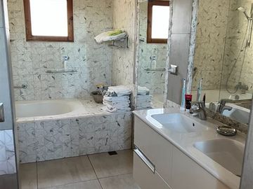 Casa en venta de 8 dorm. en La Serena