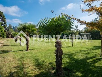 Parcela con casa 2d 2b mas piscina quincho