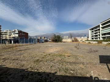 Terreno para edif. 8 pisos con gran acceso a Costanera Norte