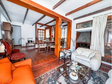 Casa en Venta, amplio terreno, La Reina