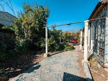 Casa en Venta, amplio terreno, La Reina