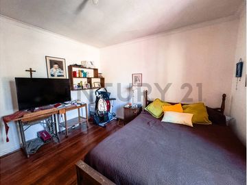 Casa en Venta, amplio terreno, La Reina