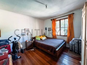 Casa en Venta, amplio terreno, La Reina