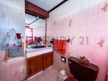 Casa en Venta, amplio terreno, La Reina