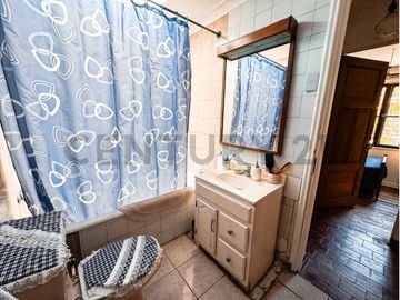 Casa en Venta, amplio terreno, La Reina