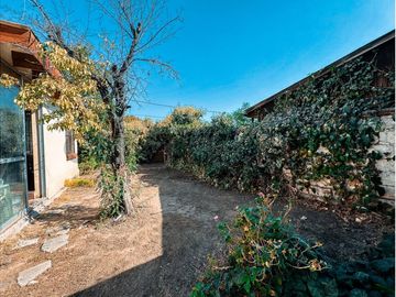 Casa en Venta, amplio terreno, La Reina