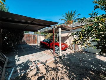 Casa en Venta, amplio terreno, La Reina