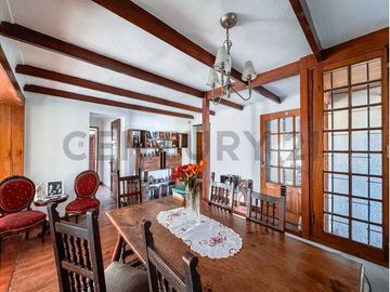 Casa en Venta, amplio terreno, La Reina