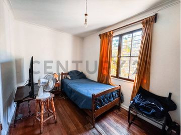 Casa en Venta, amplio terreno, La Reina