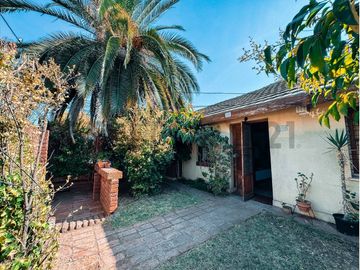 Casa en Venta, amplio terreno, La Reina