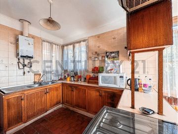 Casa en Venta, amplio terreno, La Reina