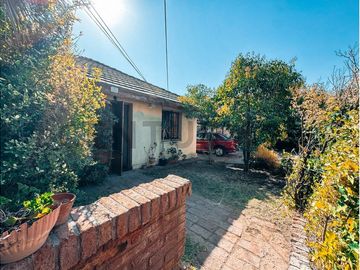 Casa en Venta, amplio terreno, La Reina