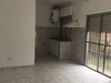 Departamento En PH Dos Ambientes Con Patio - Apto Credito