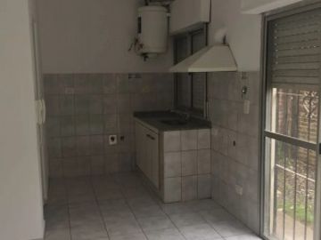 Departamento En PH Dos Ambientes Con Patio - Apto Credito