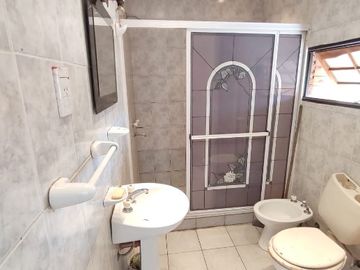 Casa en venta en Caseros
