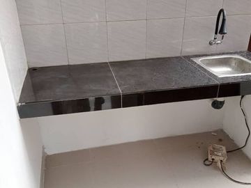 Rumah 2 lantai harga 1 lantai di cisaranten dekat antapani