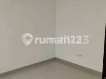 Disewakan Rumah Pik 2 Luas 4,5x12,5 Unfurnished Kondisi Bagus