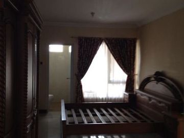 Rumah cluster modern disewakan.DEKAT KOTA,SEMI FURNISH,AMAN