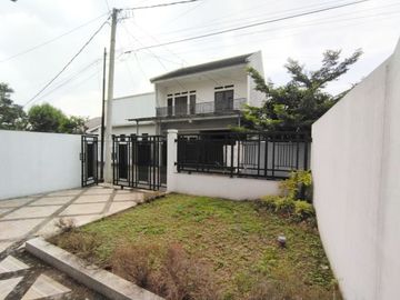 Gress 2 Unit Rumah Minimalis di Arcamanik