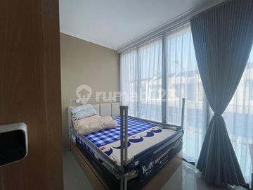 Rumah Furnished Murah Disewakan Cepat di Cluster Florida Pik 2 Tipe Amber (4.5X10)