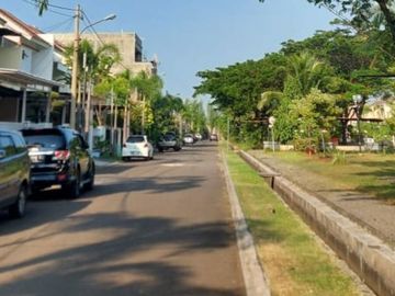 Rumah Cantik di Cluster Aralia Harapan Indah Bekasi