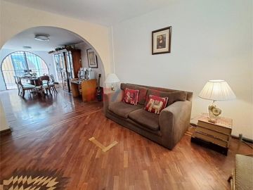 🔥🏡 ¡Venta De Casa En Santiago De Surco – Urb. Sagitario (Jirón Diana) ! 🏡🔥