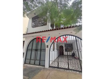 🔥🏡 ¡Venta De Casa En Santiago De Surco – Urb. Sagitario (Jirón Diana) ! 🏡🔥