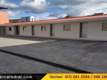 Casa de venta en Av 12 de abril  – código:18377