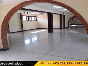 Casa de venta en Av 12 de abril  – código:18377