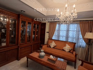 Rumah Hook Semi Furnished Strategis Di Pulomas Utara S9306