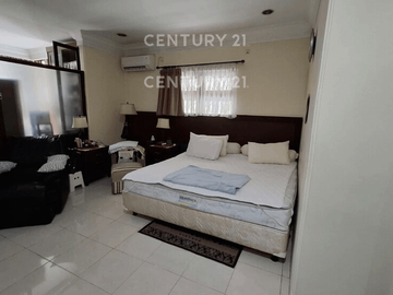 Rumah Hook Semi Furnished Strategis Di Pulomas Utara S9306