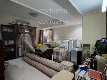 Rumah Hook Semi Furnished Strategis Di Pulomas Utara S9306