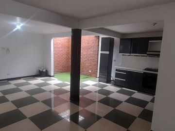 casa en arriendo en ciudad 2000. Cod A2