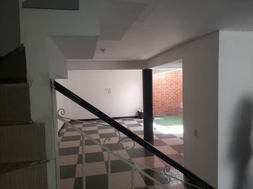 casa en arriendo en ciudad 2000. Cod A2