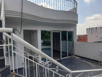 casa en arriendo en ciudad 2000. Cod A2