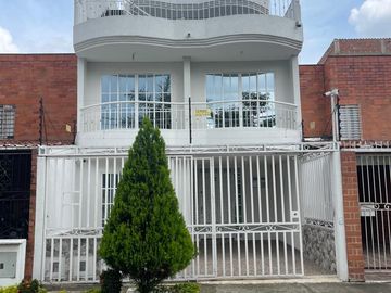 casa en arriendo en ciudad 2000. Cod A2