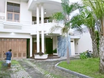 Rumah Mewah Luxury Elegant Tanah Luas Jalan Utama Barat Malioboro Jogja