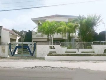 Rumah Mewah Luxury Elegant Tanah Luas Jalan Utama Barat Malioboro Jogja