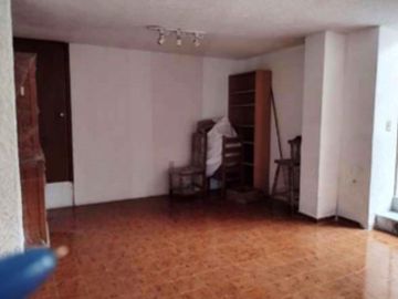 CASA EN VENTA EN PASEO SANTA SILVIA EN SAN CARLOS