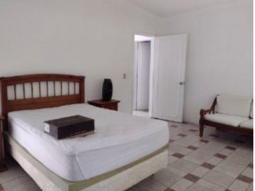CASA EN VENTA EN PASEO SANTA SILVIA EN SAN CARLOS