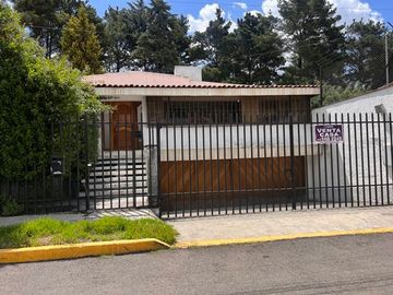 CASA EN VENTA EN PASEO SANTA SILVIA EN SAN CARLOS