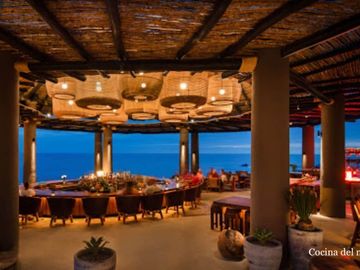 Departamento con jardin, alberca infinity vista al mar, spa, parque para perros,