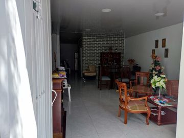 ALVERNIA, SE VENDE APARTAMENTO DE UN PISO, EXCELENTE UBICACION