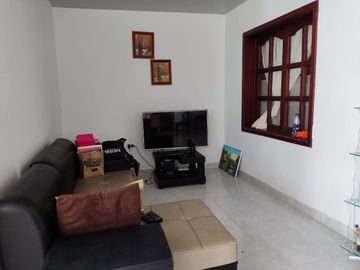 ALVERNIA, SE VENDE APARTAMENTO DE UN PISO, EXCELENTE UBICACION