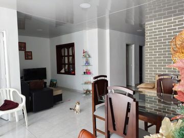 ALVERNIA, SE VENDE APARTAMENTO DE UN PISO, EXCELENTE UBICACION