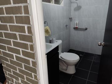 ALVERNIA, SE VENDE APARTAMENTO DE UN PISO, EXCELENTE UBICACION