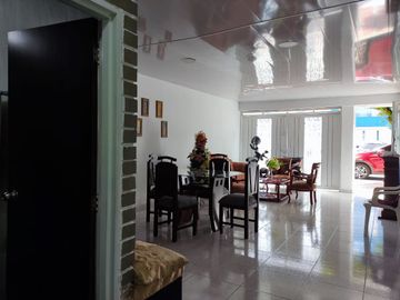 ALVERNIA, SE VENDE APARTAMENTO DE UN PISO, EXCELENTE UBICACION