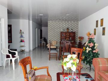 ALVERNIA, SE VENDE APARTAMENTO DE UN PISO, EXCELENTE UBICACION