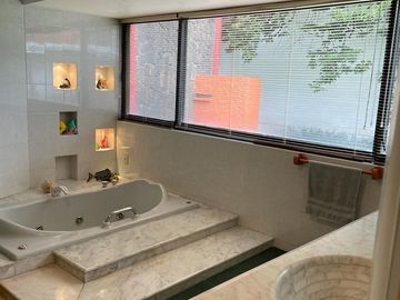 SE VENDE CASA EN JARDINES DEL PEDREGAL