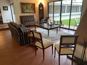 SE VENDE CASA EN JARDINES DEL PEDREGAL